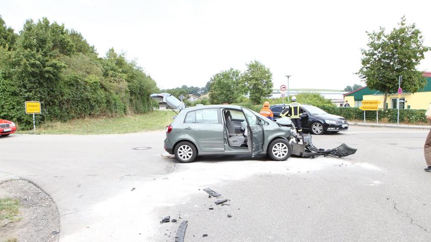 26.000 Euro Schaden nach Vorfahrtsfehler in Ansbach-Eyb