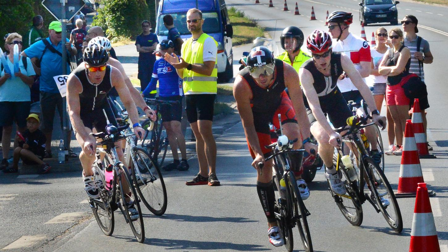 Im Bereich der Radstrecke kann es durch den Triathlon zu Verkehrsbehinderungen kommen.