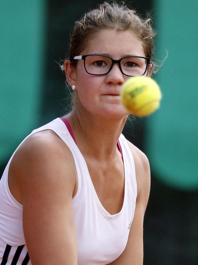 Corinna Hirscher gewinnt Stadtmeisterschaften im Tennis