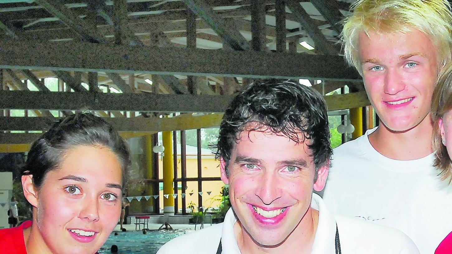 Treten gegen die Top-Schwimmer Europas an: Nadja Müller und Nils Wich-Glasen (re.) können in Luxemburg zeigen, was sie bei Trainer Roland Böller gelernt haben. Treten gegen die Top-Schwimmer Europas an: Nadja Müller und Nils Wich-Glasen (re.) können in Luxemburg zeigen, was sie bei Trainer Roland Böller gelernt haben.