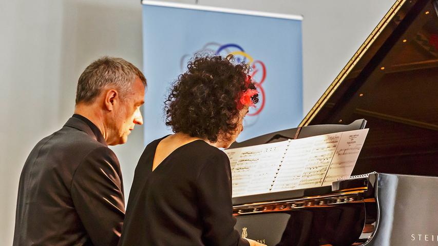 Der Salzburger Komponist Reinhard Febel hat sich für die Bachwoche Ansbach und das Klavierduo Tal & Groethuysen unter anderem über die Struktur des Kontrapunkts Gedanken gemacht.