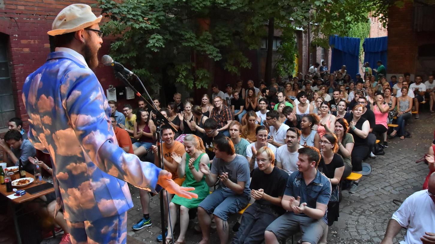 Poetry Summer Slam: Kreischen in Reimgewittern