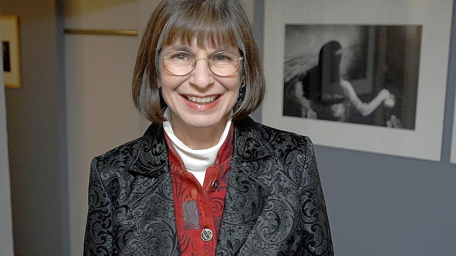 Janice Rubin hat Frauen fotografiert, die an einer wichtigen Schwelle ihres Lebens standen. Zur Midissage ihrer Fürther Ausstellung ist die Amerikanerin nun erstmals nach Deutschland gekommen. Janice Rubin hat Frauen fotografiert, die an einer wichtigen Schwelle ihres Lebens standen. Zur Midissage ihrer Fürther Ausstellung ist die Amerikanerin nun erstmals nach Deutschland gekommen.