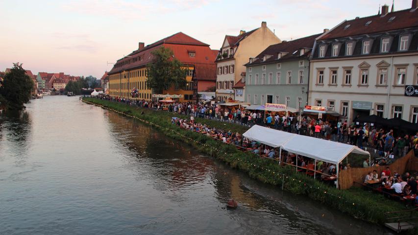 Volle Straßen und Krüge: Das Sandkerwa-Wochenende in Bamberg