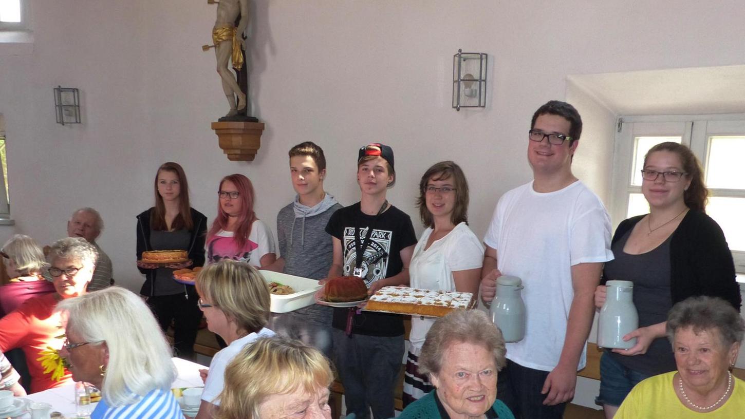 Freystadt: Jugend gründet mit Senioren Generationencafé