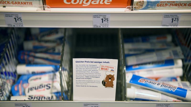 Versteckte Preiserhöhung: dm wirft Zahnpasta aus Sortiment