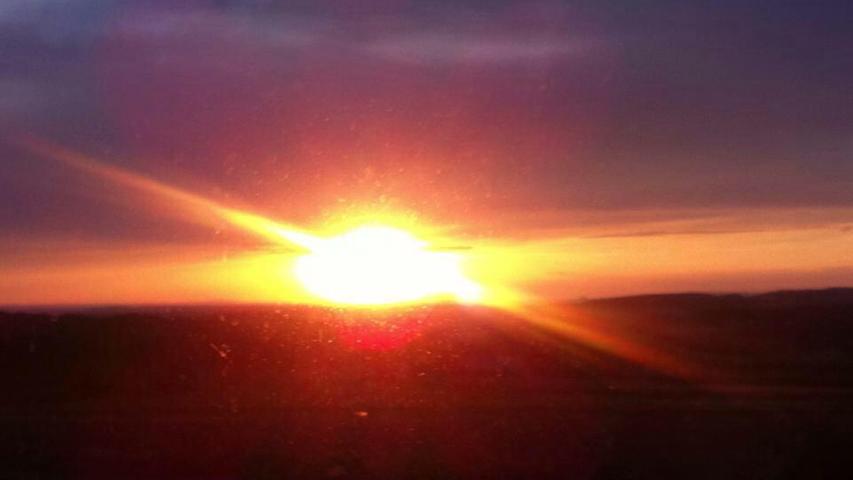 Glutroter Himmel am Morgen: Die schönsten Bilder unserer User