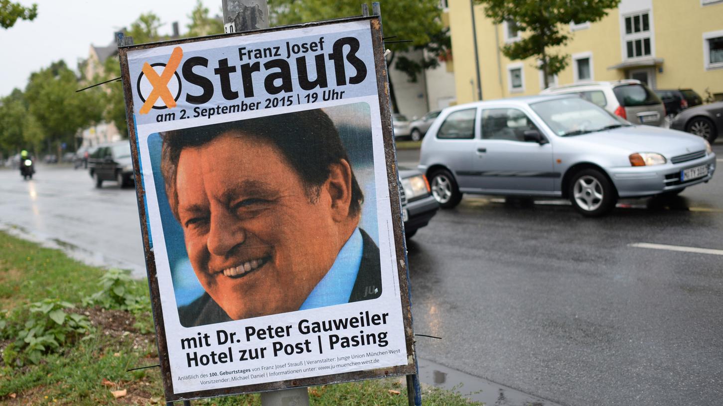 Zum Gedenken an Franz Josef Strauß finden in München mehrere Gedenkveranstaltungen statt. Am Festakt zum 100. Geburtstag des Politikers wird Kanzlerin Merkel aber nicht teilnehmen.
