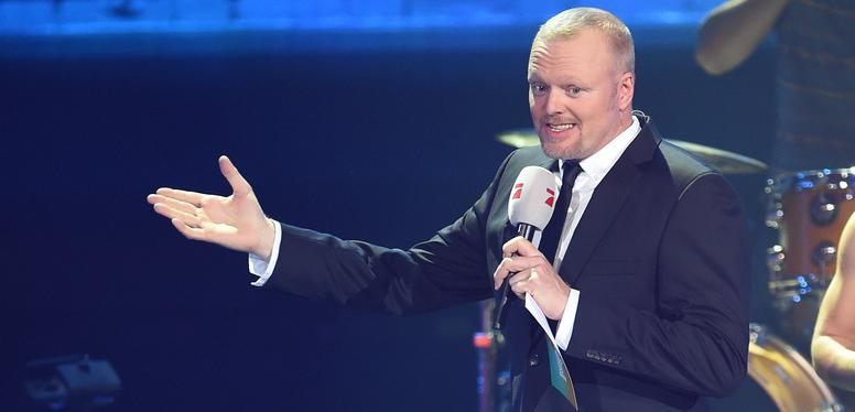 Moderator Stefan Raab moderiert in Bremen zum letzten Mal den Bundesvision Song Contest in der ÖVB-Arena. Der Alleinunterhalter beendet am Ende des Jahres seine Fernsehkarriere.