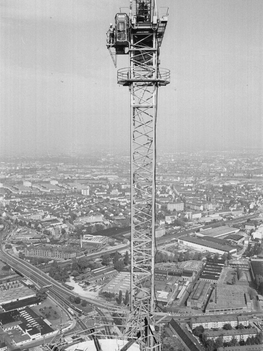 Der Fernmeldeturm Das
