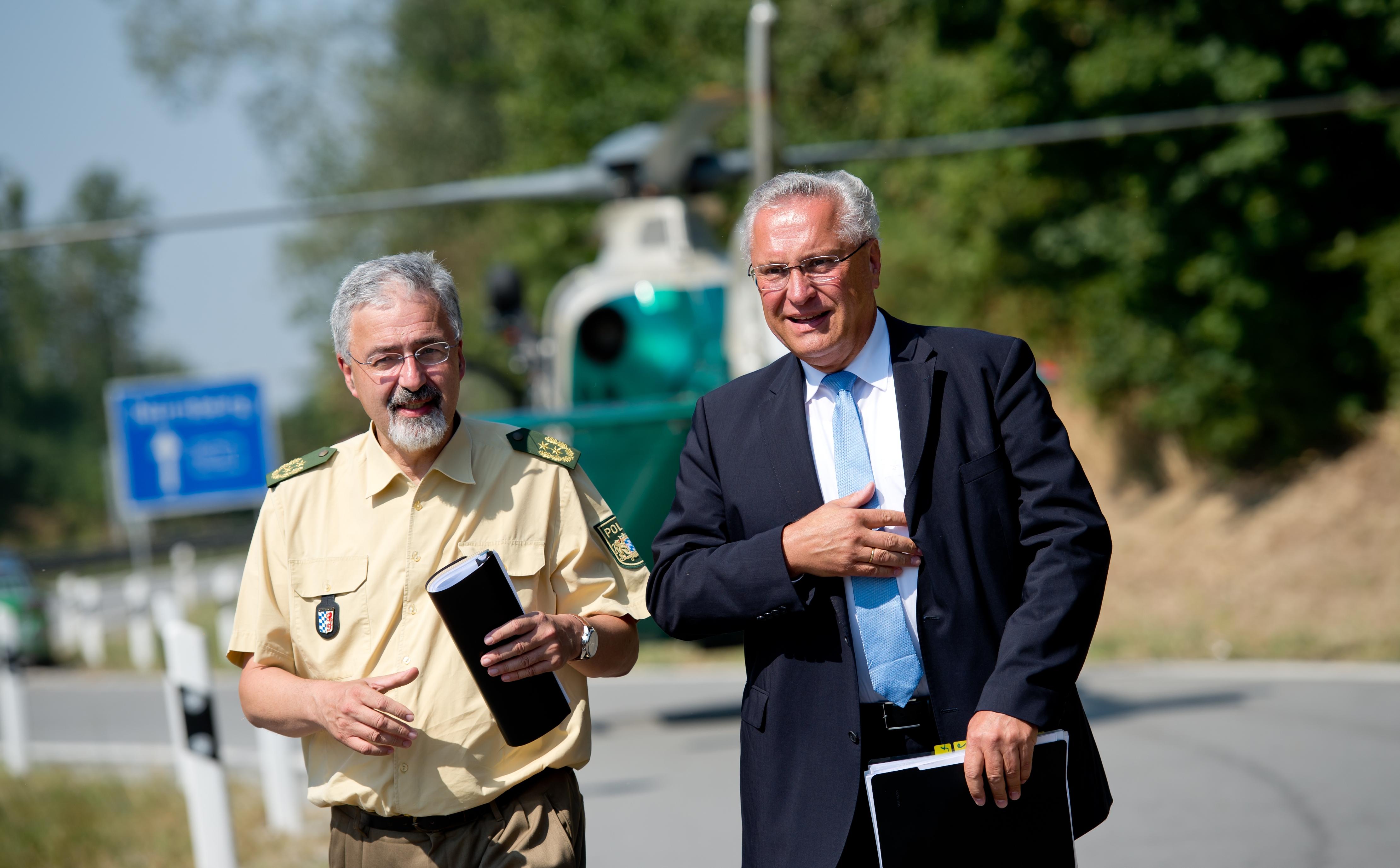 Herrmann Kündigt Entschlossenes Vorgehen Gegen Schleuser An | Nordbayern