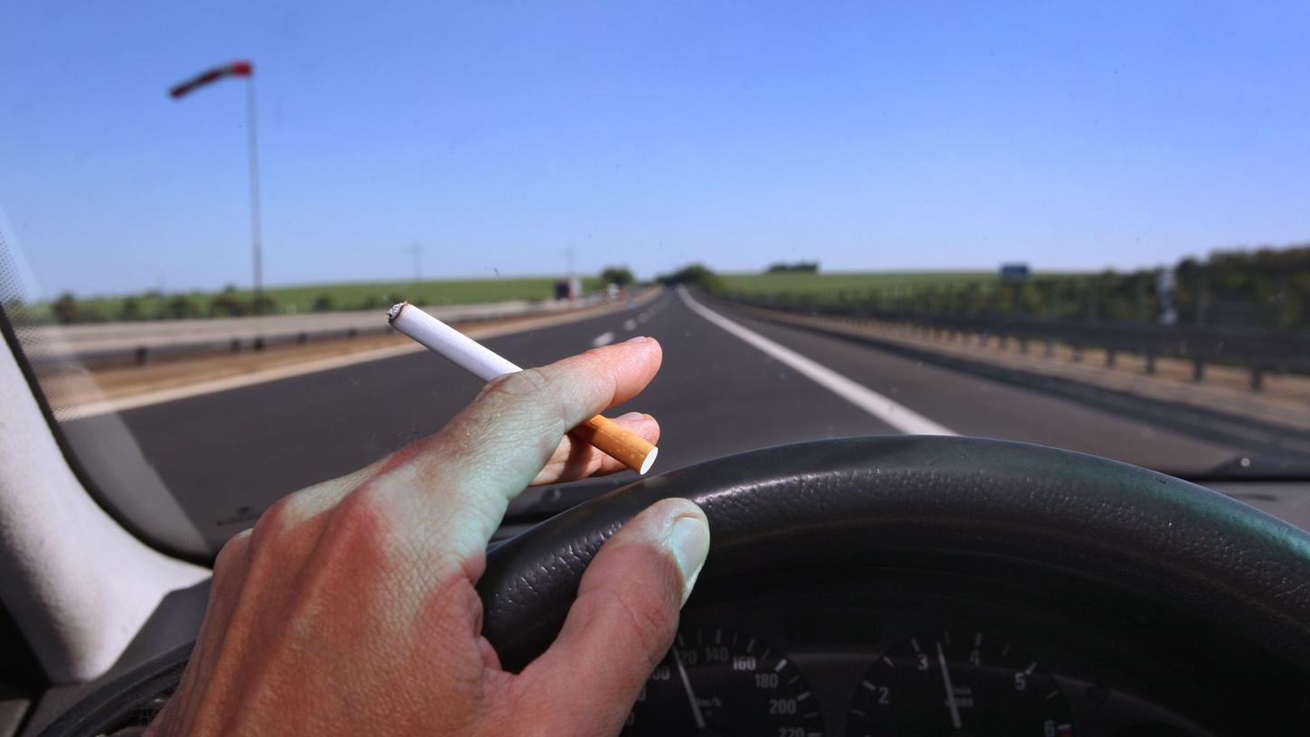 Drogenbeauftragte für Rauchverbot in Autos mit Minderjährigen
