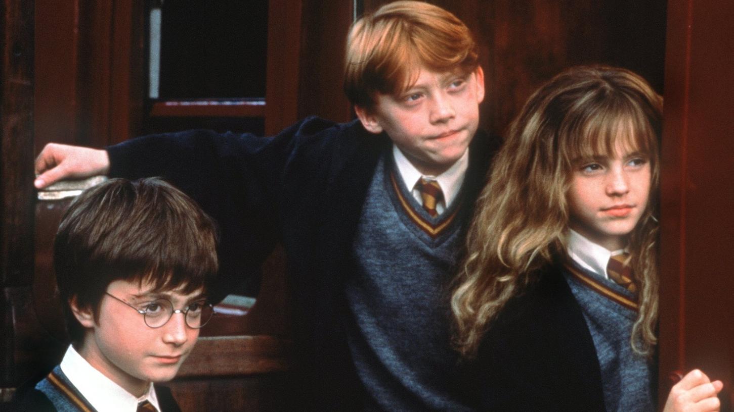 Gibt es bald ein Wiedersehen mit Harry, Ron und Hermine? Tweets von Autorin J.K. Rowling machen Fans zumindest neue Hoffnungen.