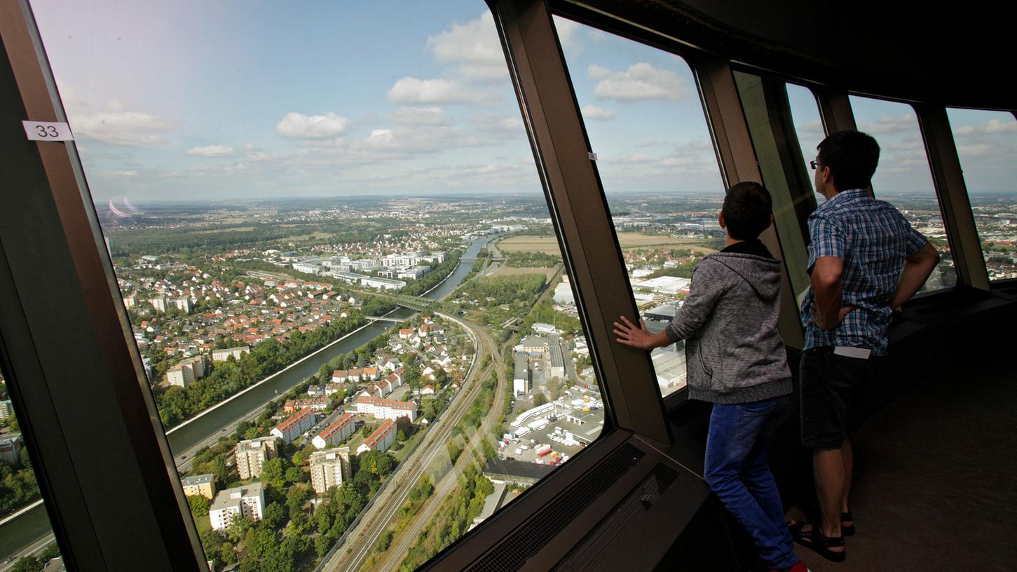 Der Fernmeldeturm in Nürnberg: Besucher müssen in diesem Jahr wohl draußen bleiben.