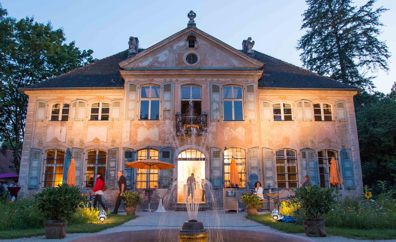Schloss Appelhof am Abend. Zum Tag des offenen Denkmals kann man es tagsüber von 11 bis 17 Uhr besuchen.