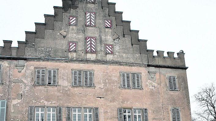 Sobald es die Witterung zulässt, beginnen die Sanierungsarbeiten an Schloss Unternzenn. Im diesem ersten Bauabschnitt ist auch die Brücke an der Reihe. Sobald es die Witterung zulässt, beginnen die Sanierungsarbeiten an Schloss Unternzenn. Im diesem ersten Bauabschnitt ist auch die Brücke an der Reihe.