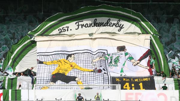 Es war zugleich die teuerste Choreographie in der Geschichte der Horidos. Sage und schreibe 6461,72 Euro kosteten Fahnenstoff, Farbe, Holzlatten und Co.