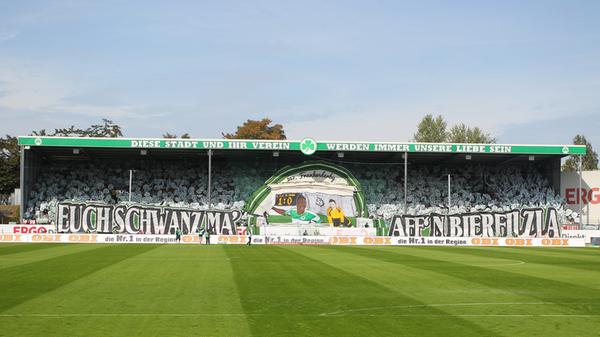 Beim 259. Frankenderby am 13.09.2015 in Fürth präsentierten die Fürther Horidos eine aufwendige Choreographie.