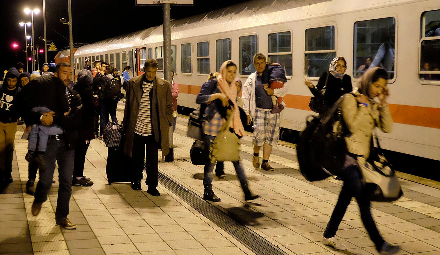 Schon in der Nacht auf Montag sollen an der Sonderstation Frankenstadion erneut Flüchtlinge ankommen (Symbolbild).