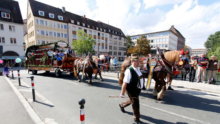 Der Festzug gehört fest zum Programm vom Altstadtfest.