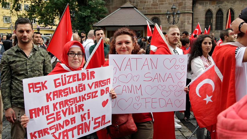Gegen Terror, gegen die PKK: 2000 Nürnberger auf der Straße 