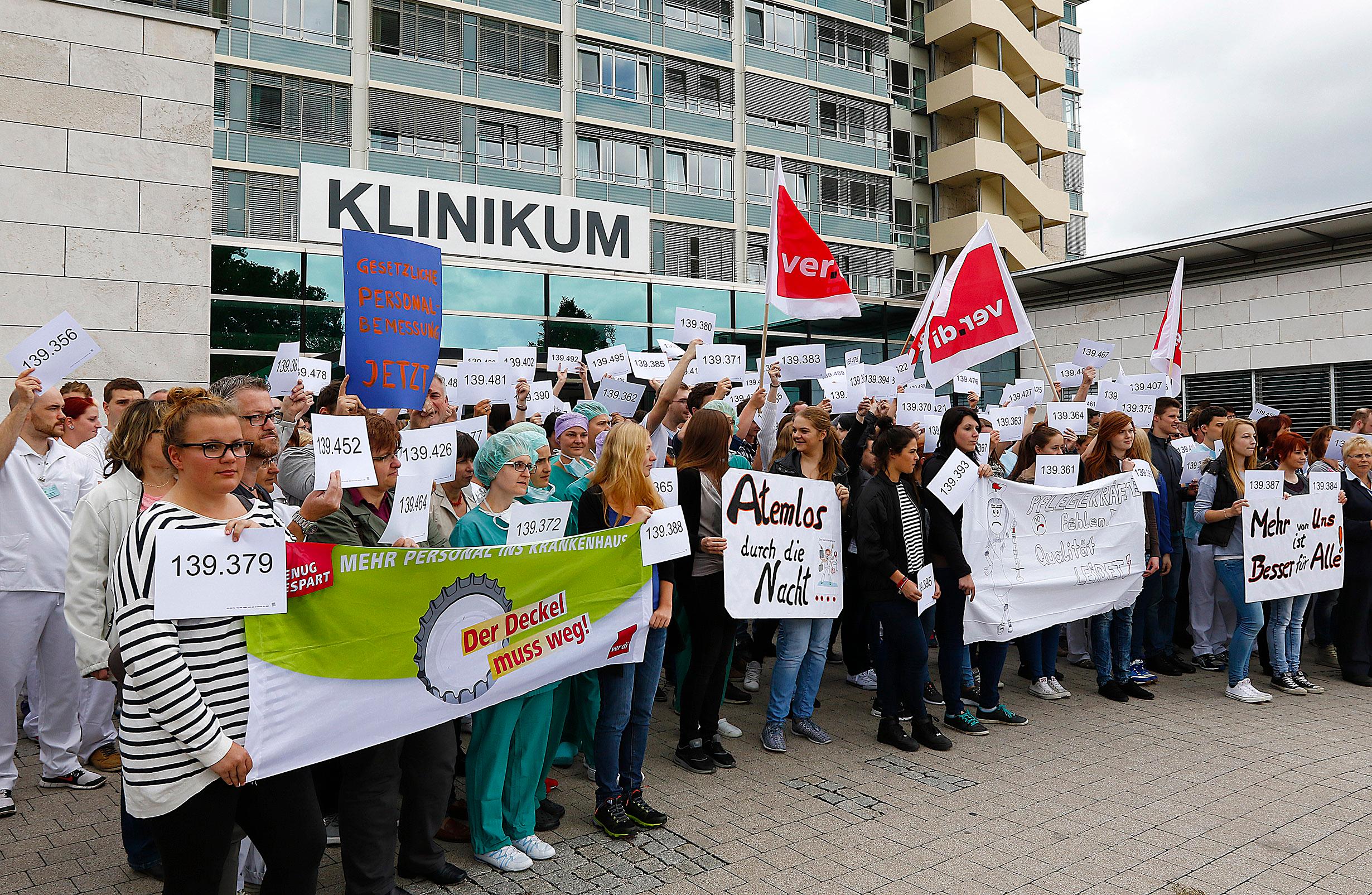 Neumarkter Schwestern Demonstrieren Gegen Krankenhausreform | Nordbayern