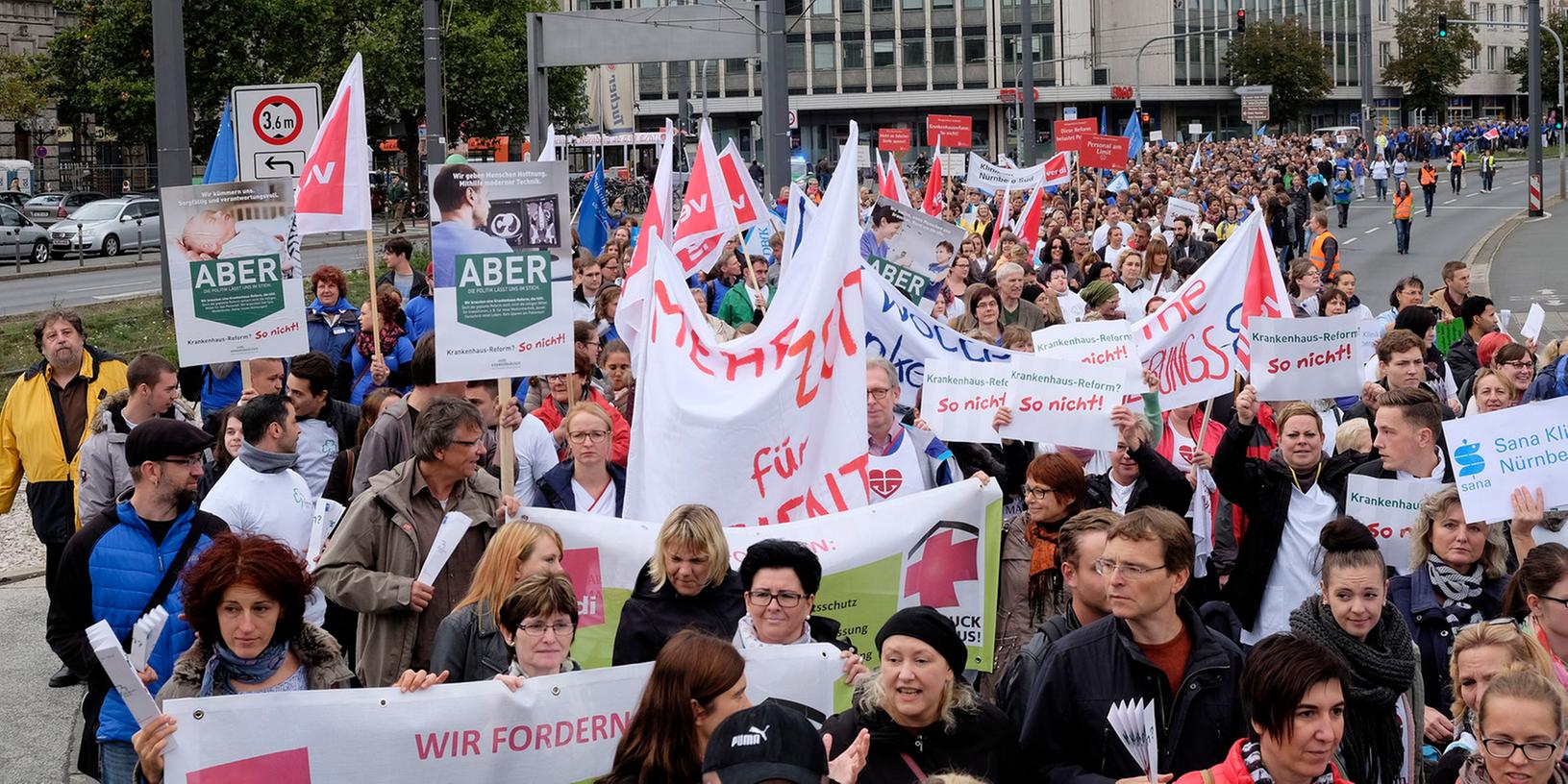 Viele hundert Menschen beteiligten sich am Demonstrationszug in Nürnberg.