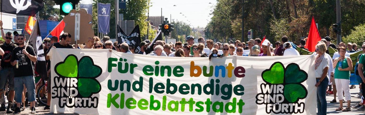 Erbitterter Streit um Neonazi-Transport bei Fürther Demo