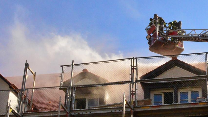 Dachstuhlbrand richtet in Erlangen hohen Sachschaden an