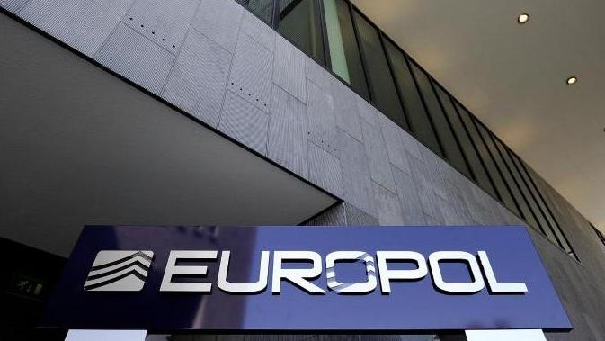 Durch die Verluste der Terrormiliz in Syrien und dem Irak steige die Gefahr neuer Anschläge in Westeuropa, warnt das europäische Anti-Terrorismus Zentrum von Europol.