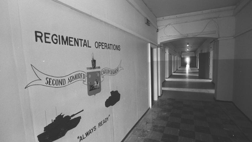 Zwei Jahre zuvor (1992) hatten die US-Streitkräfte bereits die "Merrell Barracks" (heutiger Z-Bau) verlassen. 