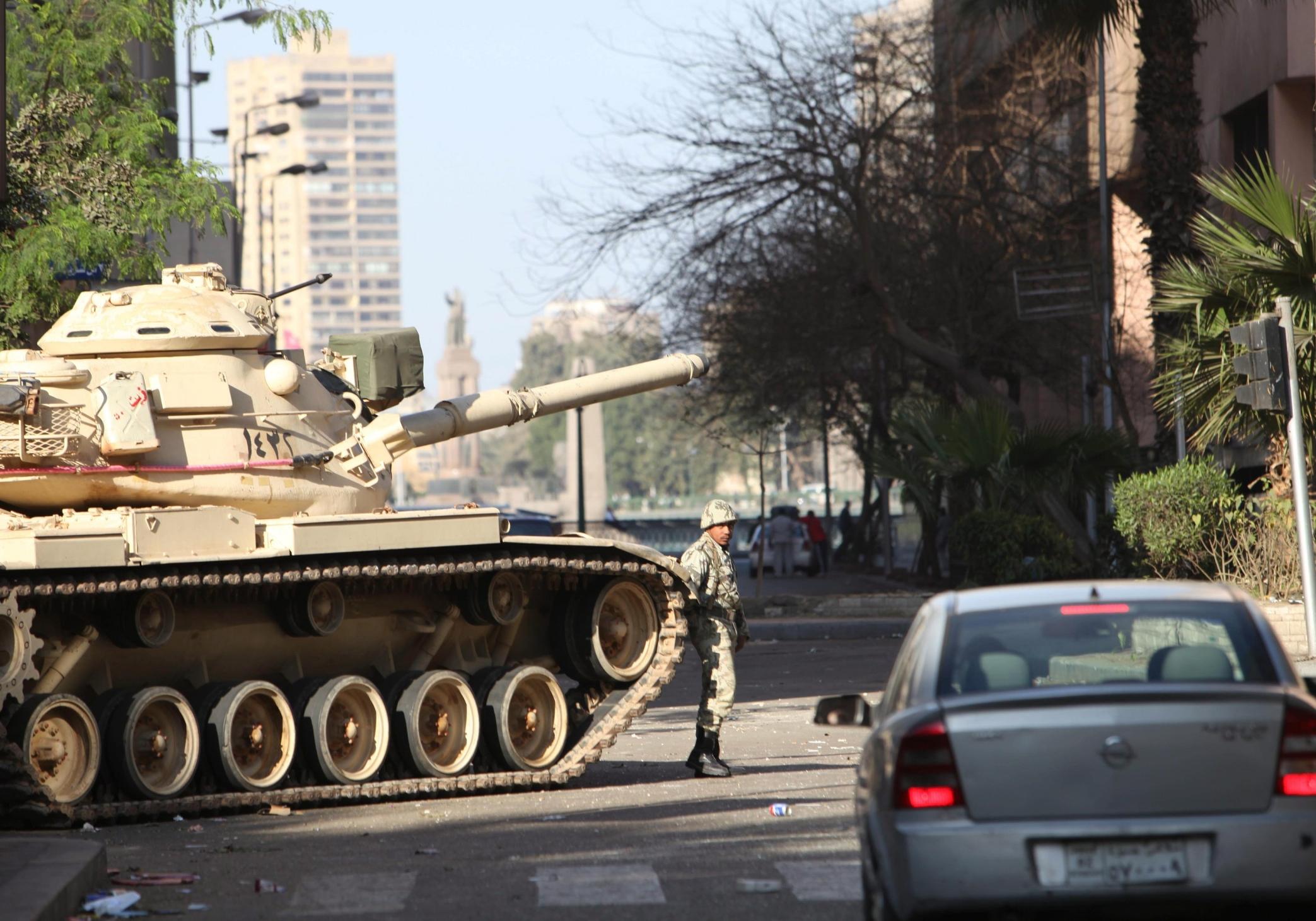 Ägypten Armee rückt in Touristenregion ein