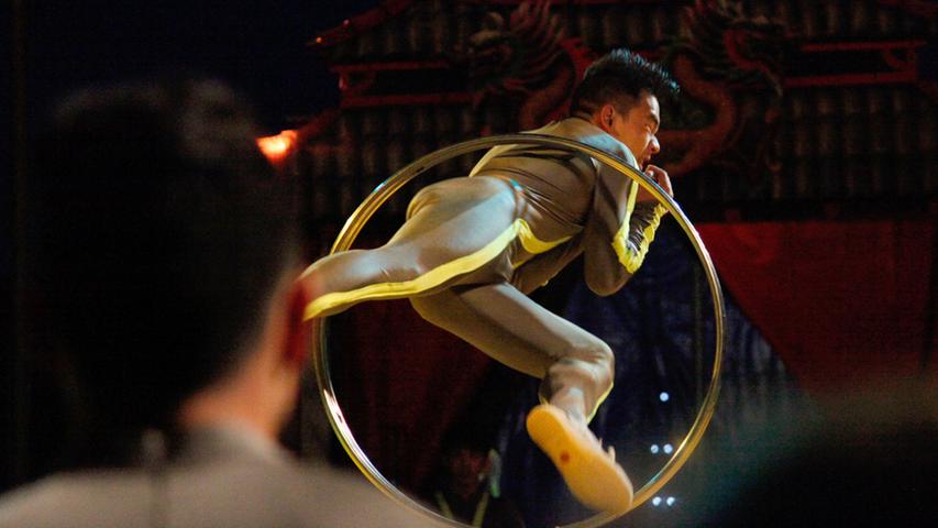 Chinesischer Staatscircus begeistert mit spektakulärer Show