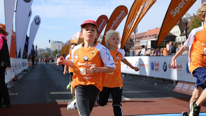 Vollgas über 1,7 Kilometer: Der Kinder-Stadtlauf 2015
