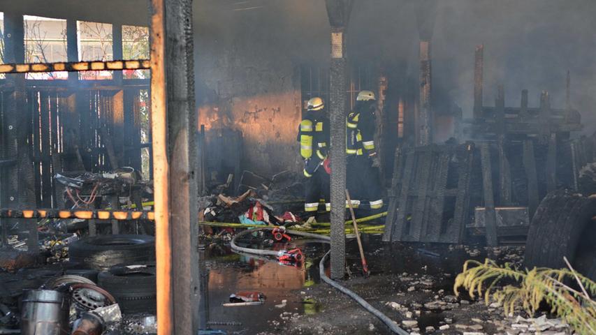 Brand am Rangierbahnhof: Feuerwehr rückt mit Großaufgebot an