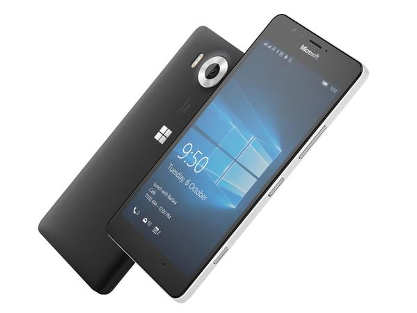 Wie erwartet präsentierte das Unternehmen auch zwei neue Smartphones der Lumia-Reihe und die vierte Generation seiner Surface-Tablets.