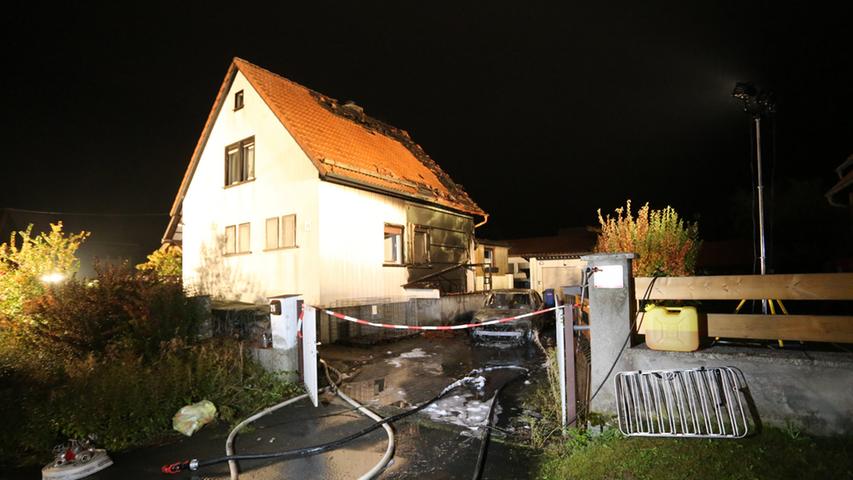 Marktleugast: Entzündeter Pkw setzt Wohnhaus in Brand