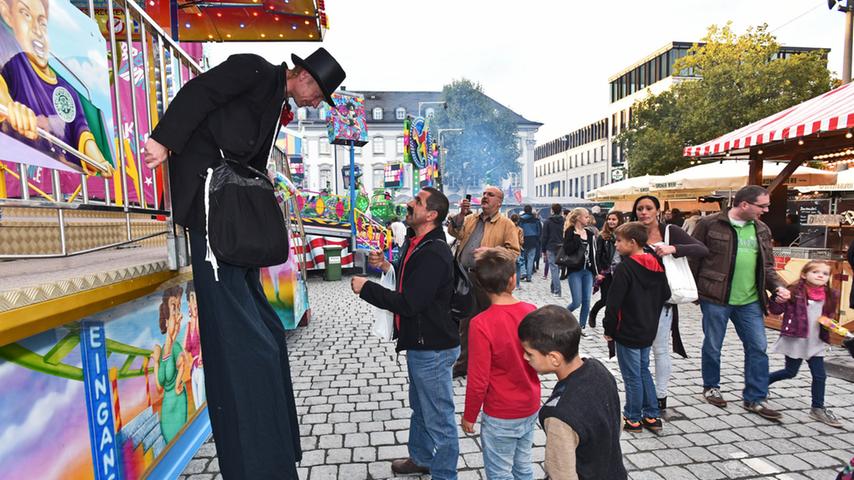 Von Fackeln und Stelzen: Feierabend-Gwerch auf der Michaelis-Kirchweih