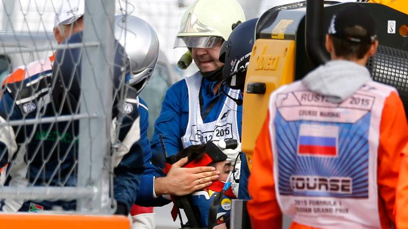 Schock-Unfall in der Formel-1: Carlos Sainz im Krankenhaus