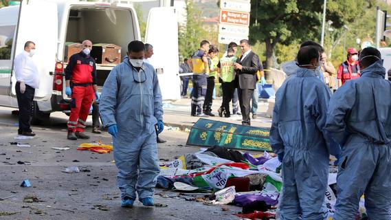 Explosionen in Ankara: Mindestens 97 Menschen sterben bei Attentat