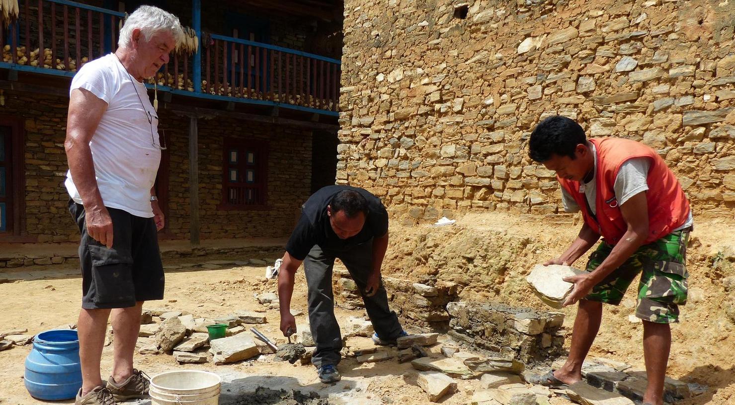 Nepal: „Manche Dörfer sind zu zwei Dritteln zerstört“