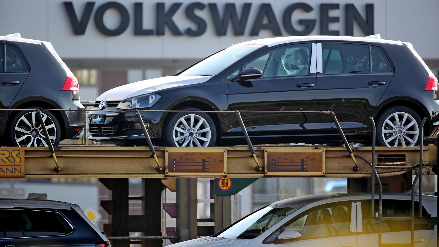 Die Zahl der Verkäufe bei VW geht stark zurück.