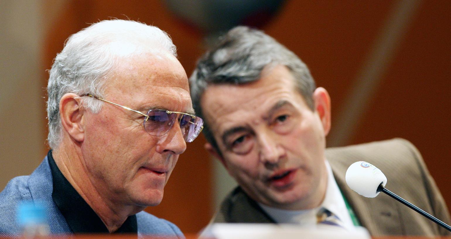 Beckenbauer und Niersbach wollen von Korruption bei der Vergabe der WM 2006 nichts wissen.