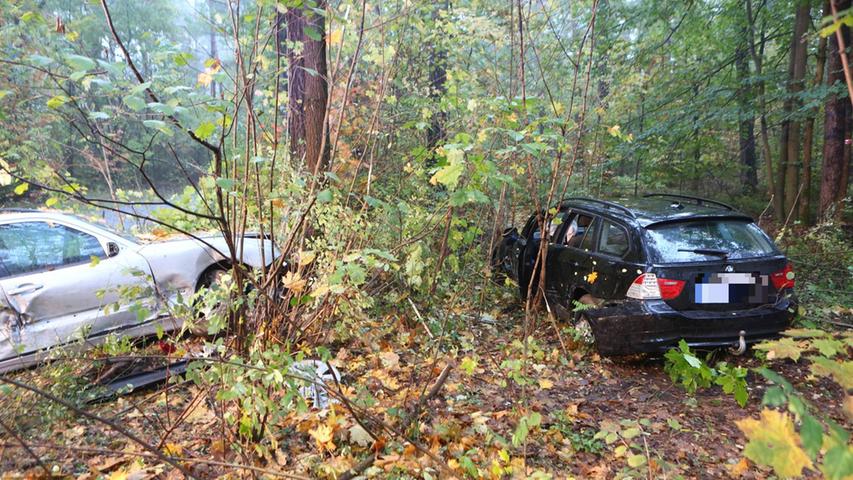 BMW schleudert parkendes Auto in Kraftshofer Forst