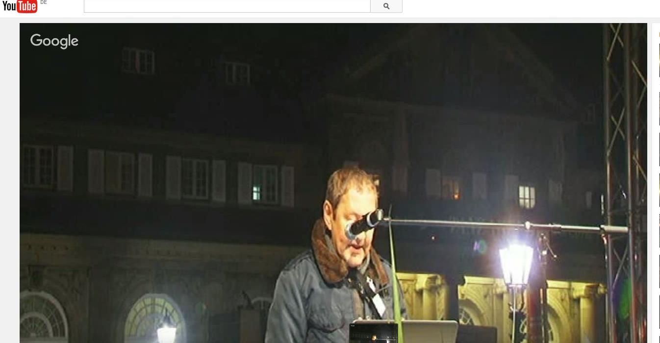 Akif Pirincci sorgte auf der Jahrestags-Demo von Pegida in Leipzig für einen Eklat.