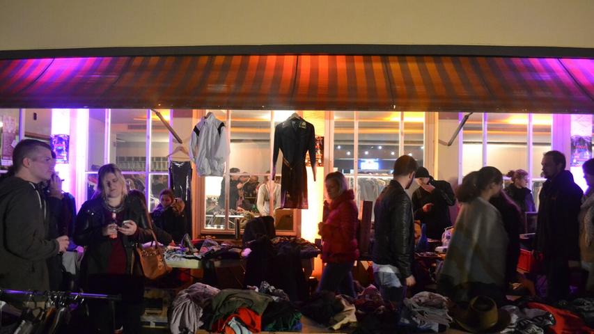 Nightmarket in Ansbach: Trödeln bis in die Nacht hinein