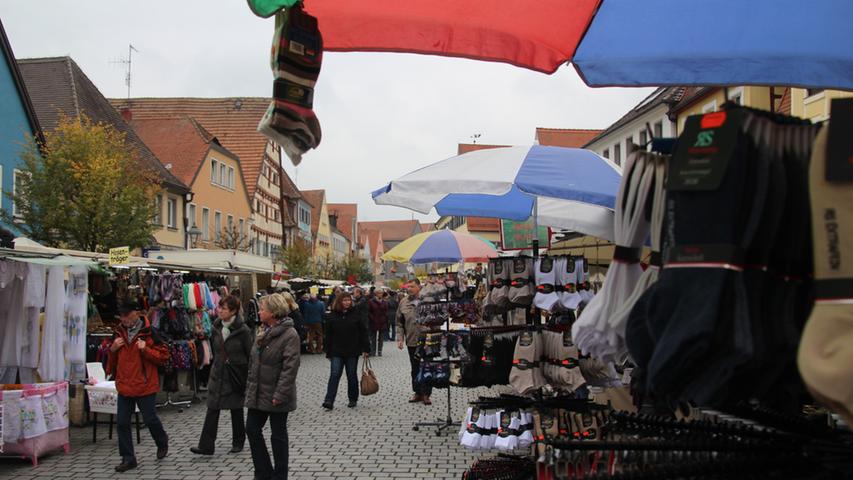Aus vergangenen Tagen: Bummeln und den Herbst genießen beim Simon-und-Judäi-Markt