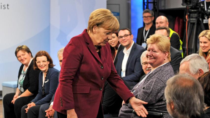Merkel selbst ging entspannt in den Bürgerdialog und wirkte beim Beantworten der Fragen weitgehend locker.