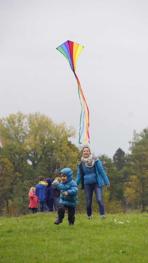 Viertes Drachenfest am Altmühlsee: Nur der Wind hat gefehlt