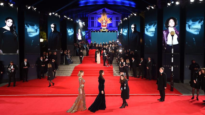James-Bond-Weltpremiere: Royaler Glamour auf dem Roten Teppich